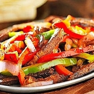 Carne Asada y Camarones (Steak & Shrimp) Fajita